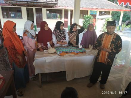 Pelatihan Pangruktiloyo / Pemulasaran Jenazah oleh TP PKK Desa Wonolelo